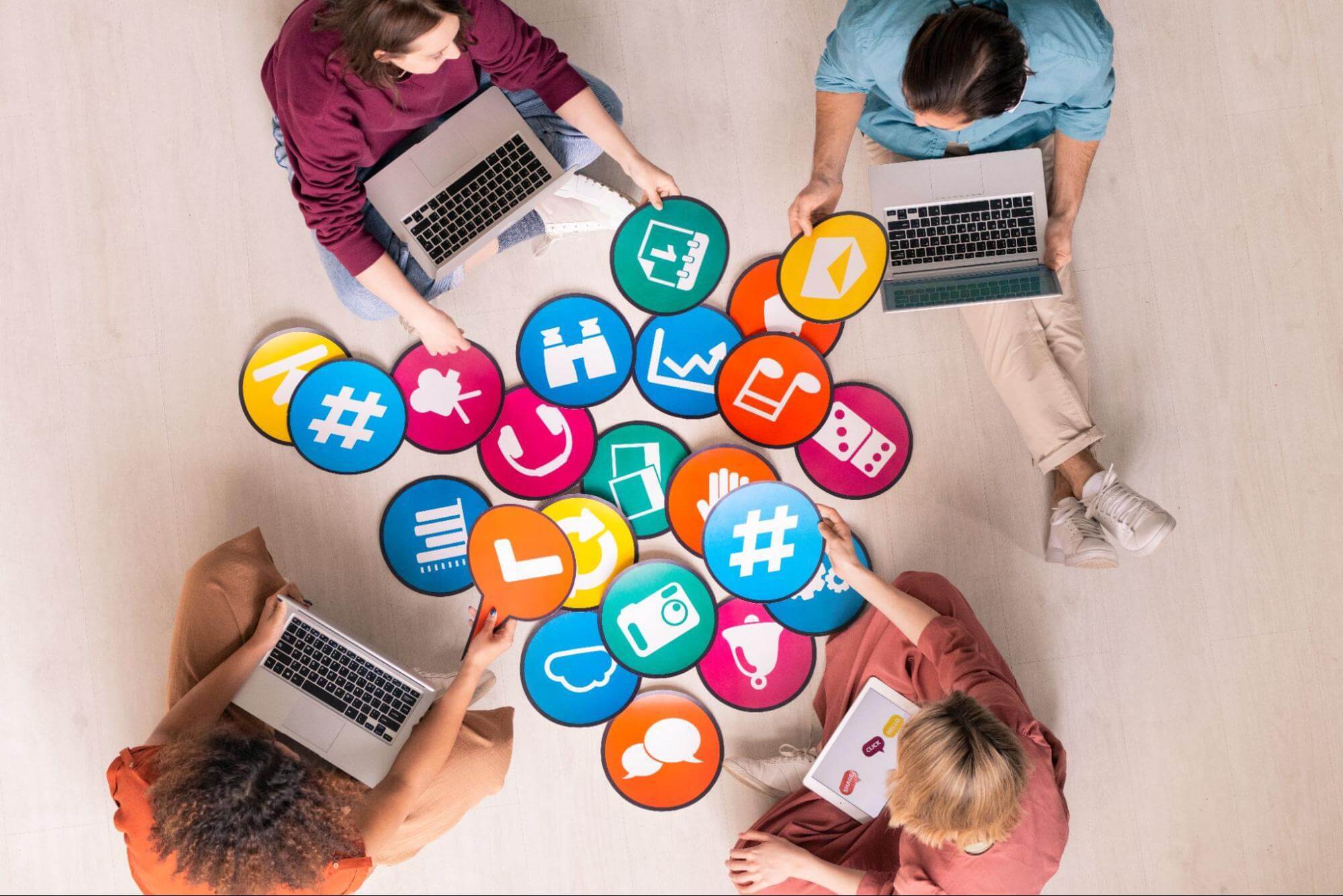 content marketing vs seo icons